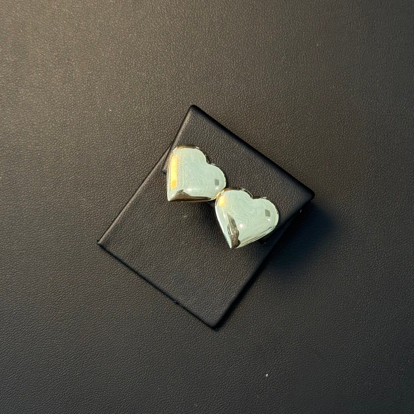 Aretes Corazones Planos