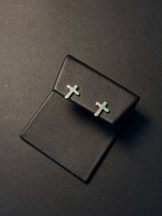 ARETES DE CRUZ GOTICA