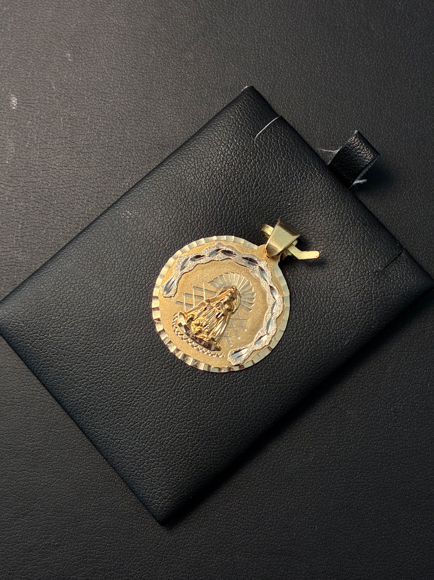 DIJE MEDALLA VIRGEN DE LA CARIDAD